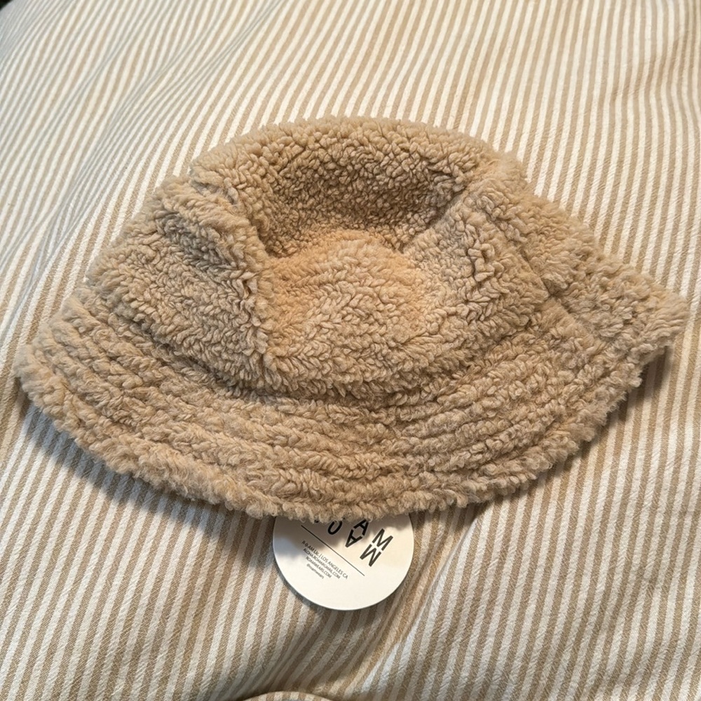 ROAM Bucket Hat Teddy Nude Cream Color OS NWT